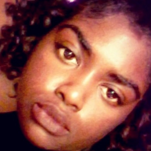 bbblaxkshe1